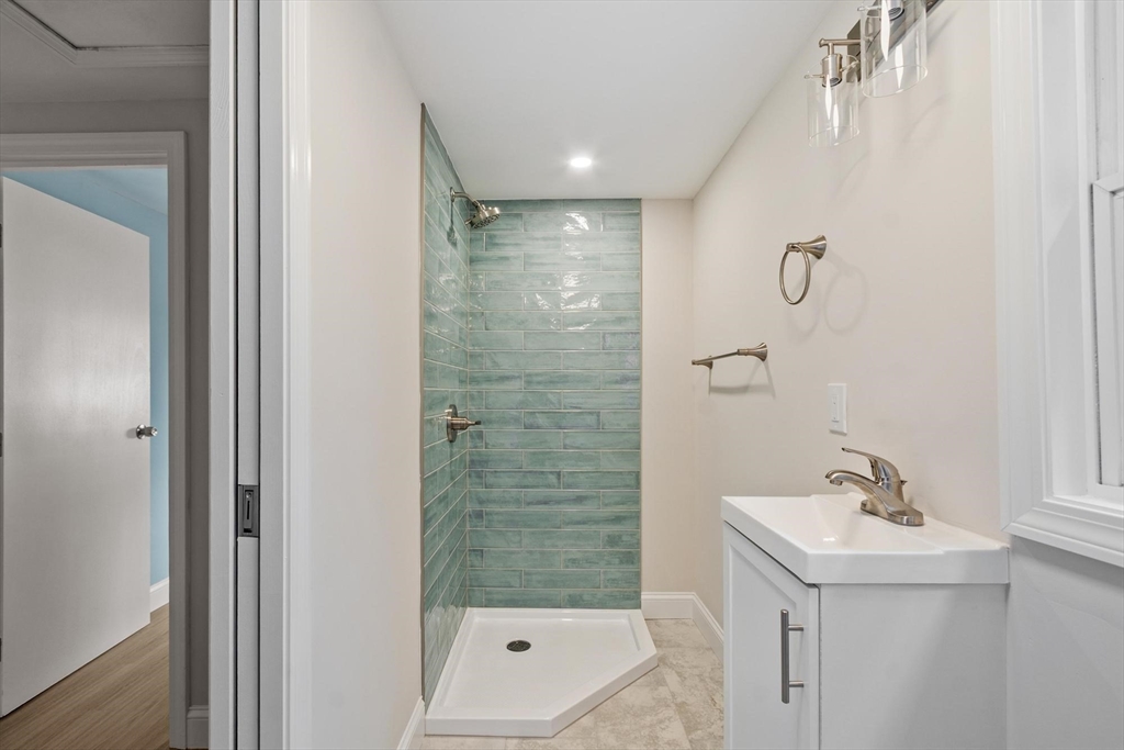 30 Hooper Rd Property Photo 11