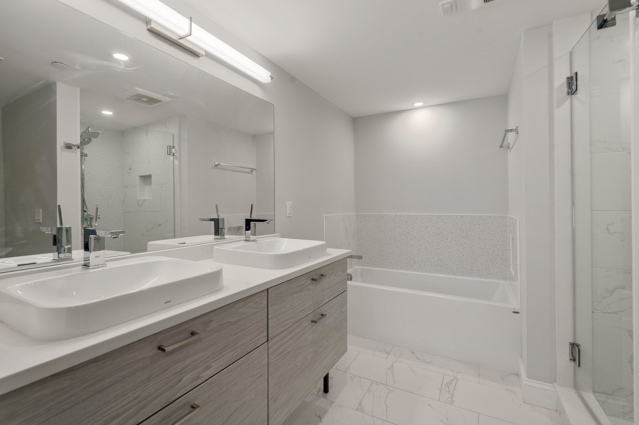 771 Harrison Ave. Property Photo 6