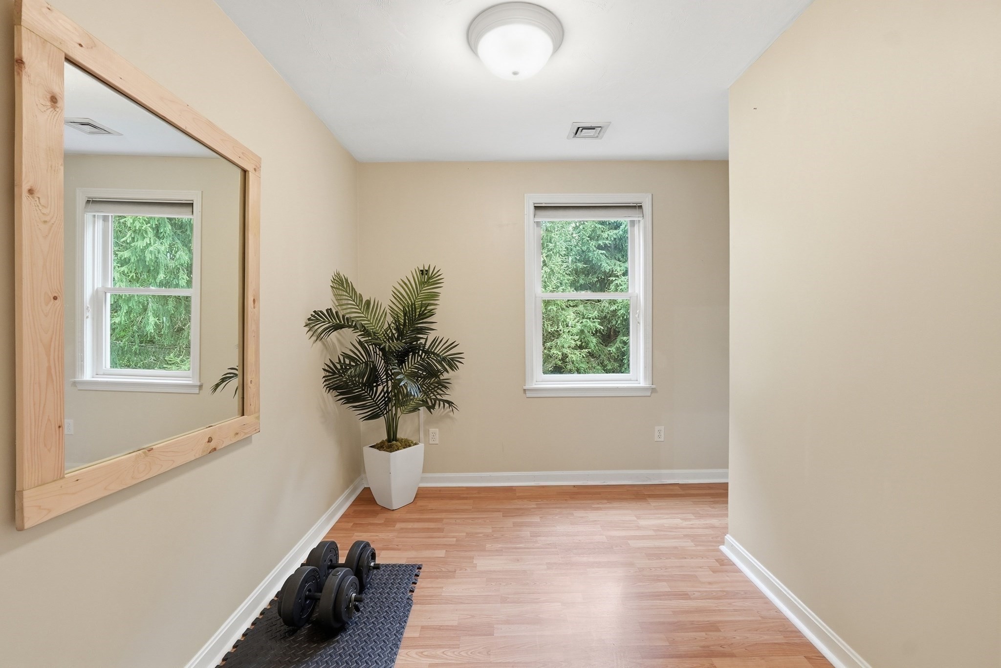 48 Fitchburg St Property Photo 21
