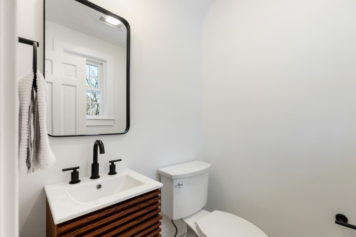 1 Town Way Property Photo 17