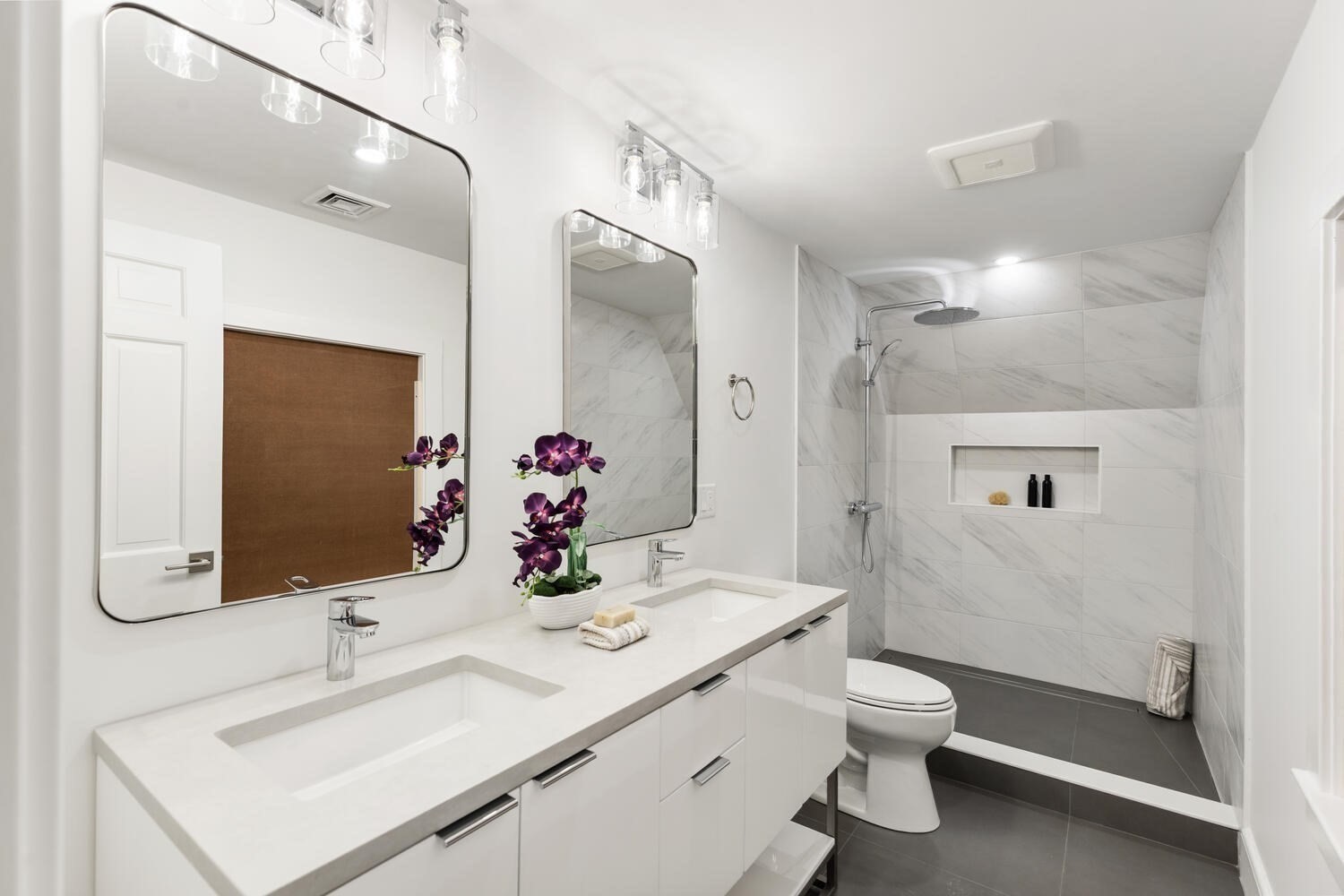 1 Town Way Property Photo 25