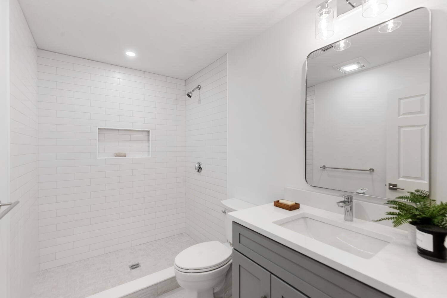 1 Town Way Property Photo 32