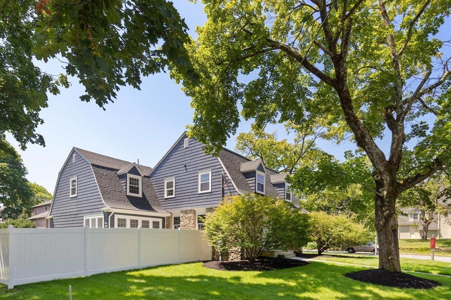 1 Town Way Property Photo 34