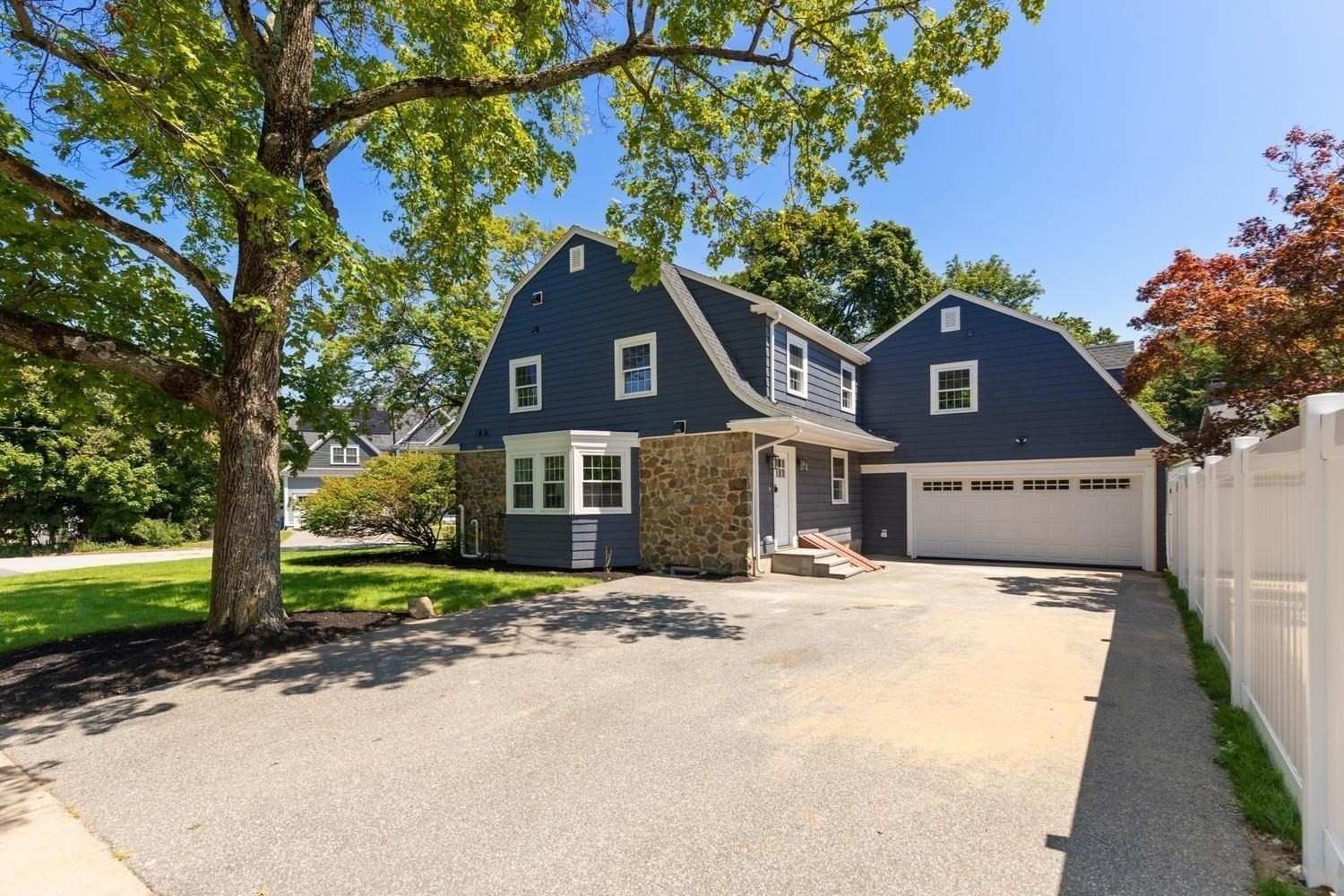 1 Town Way Property Photo 35