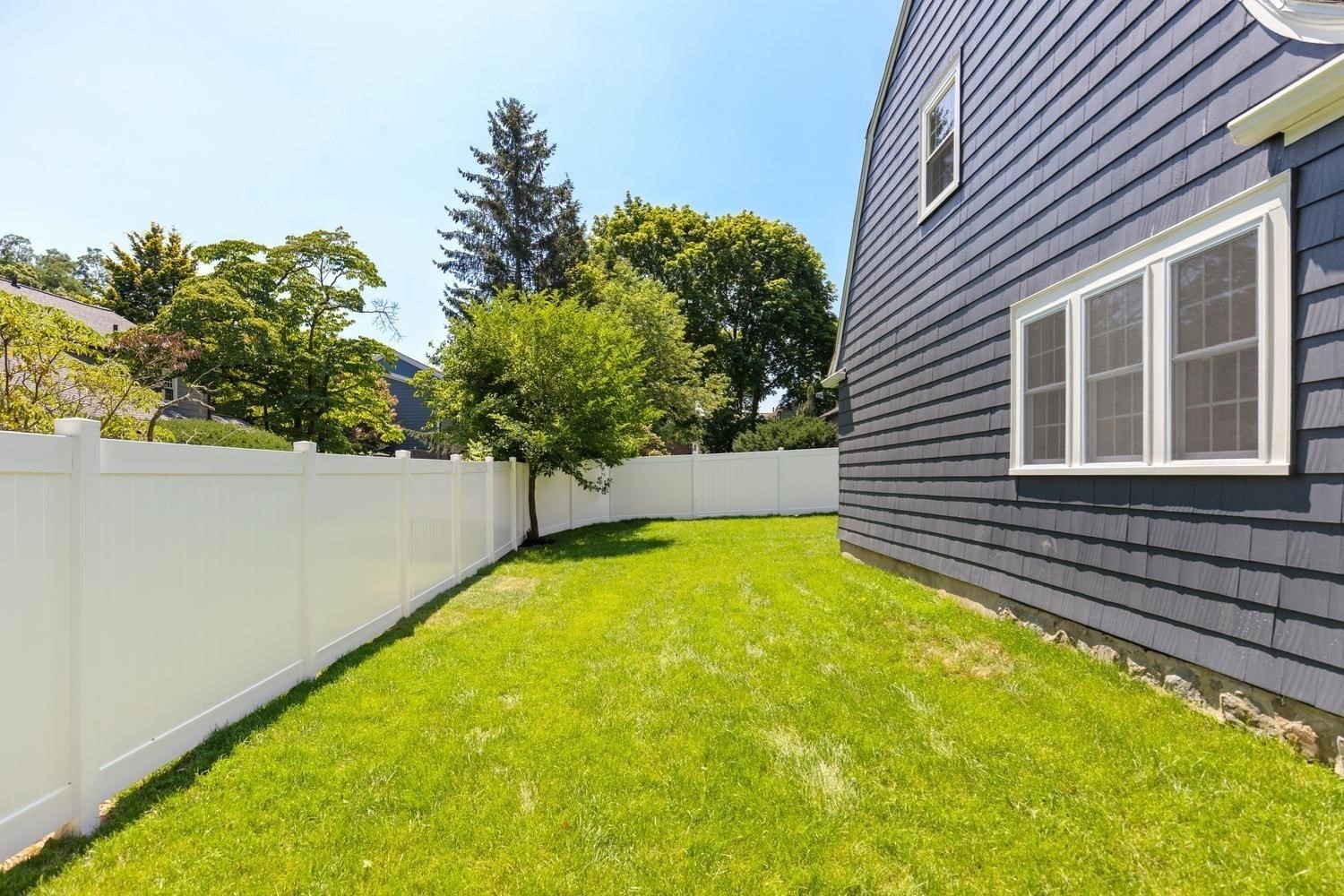 1 Town Way Property Photo 37