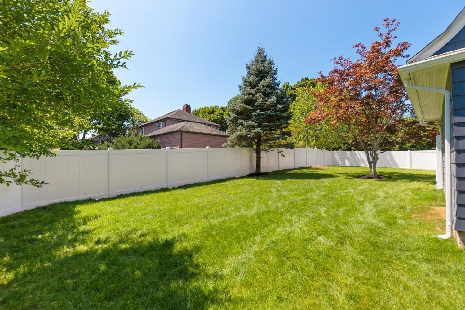 1 Town Way Property Photo 38