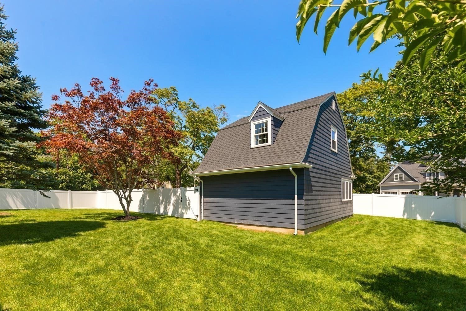 1 Town Way Property Photo 41