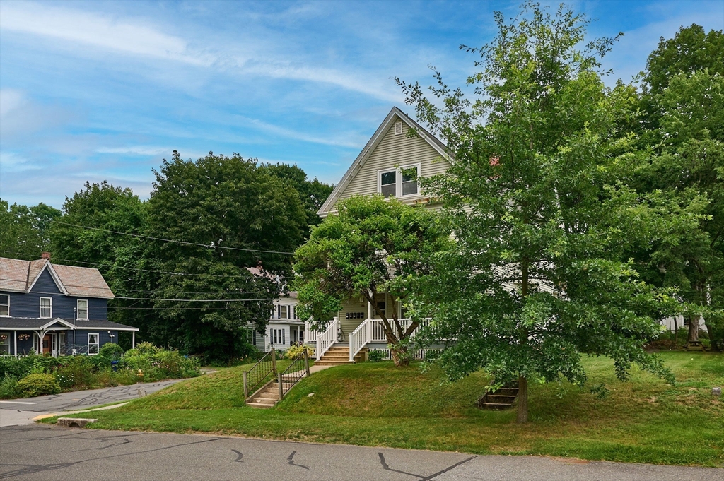 135 School St Property Photo 4