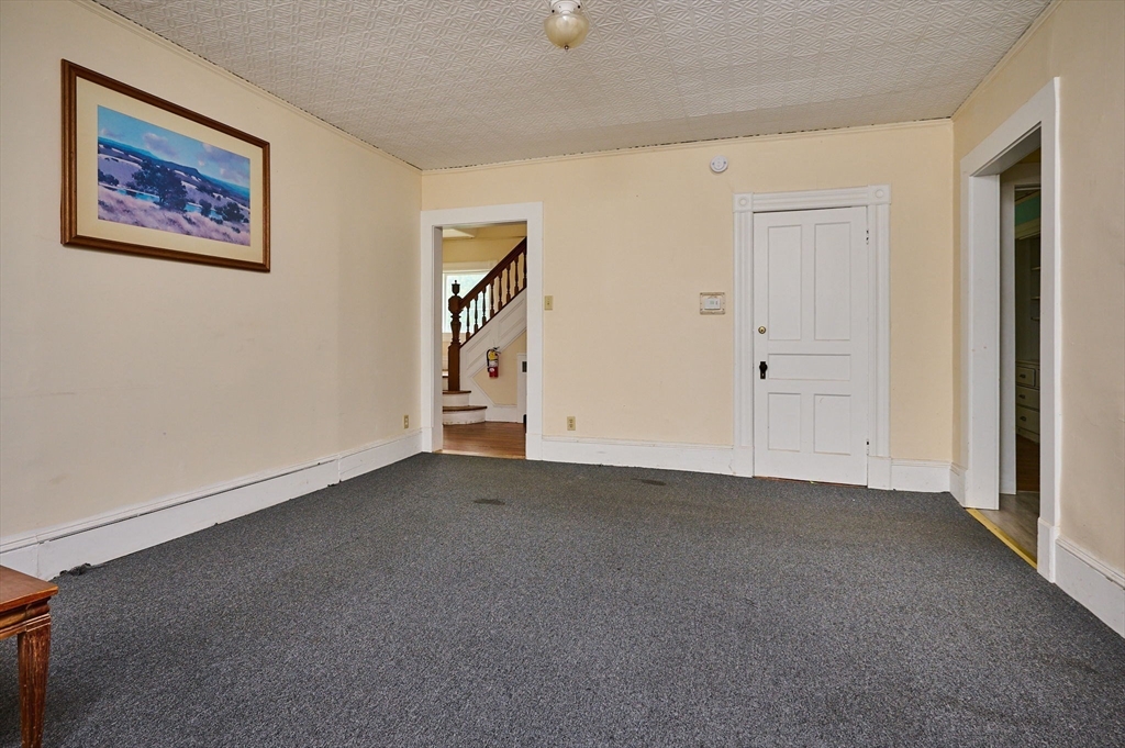135 School St Property Photo 6