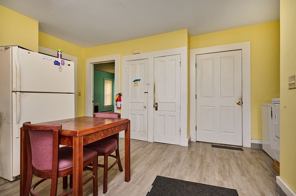 135 School St Property Photo 8