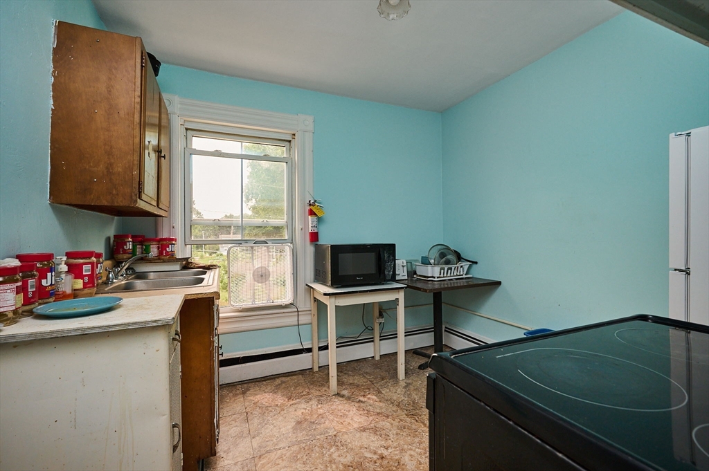 135 School St Property Photo 17