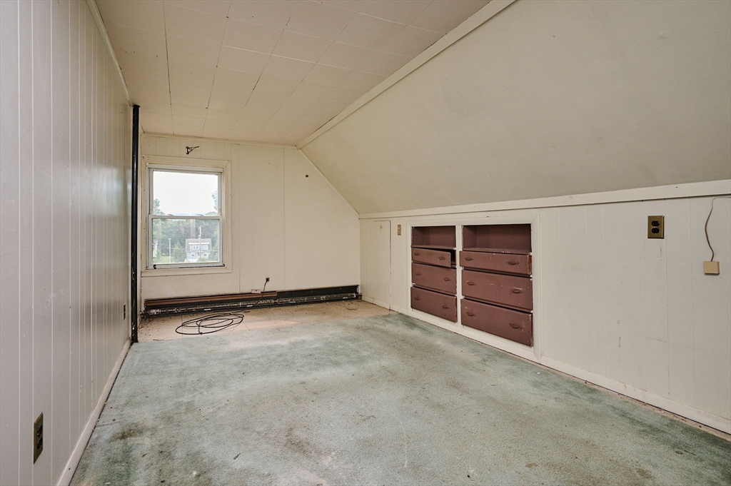 135 School St Property Photo 19
