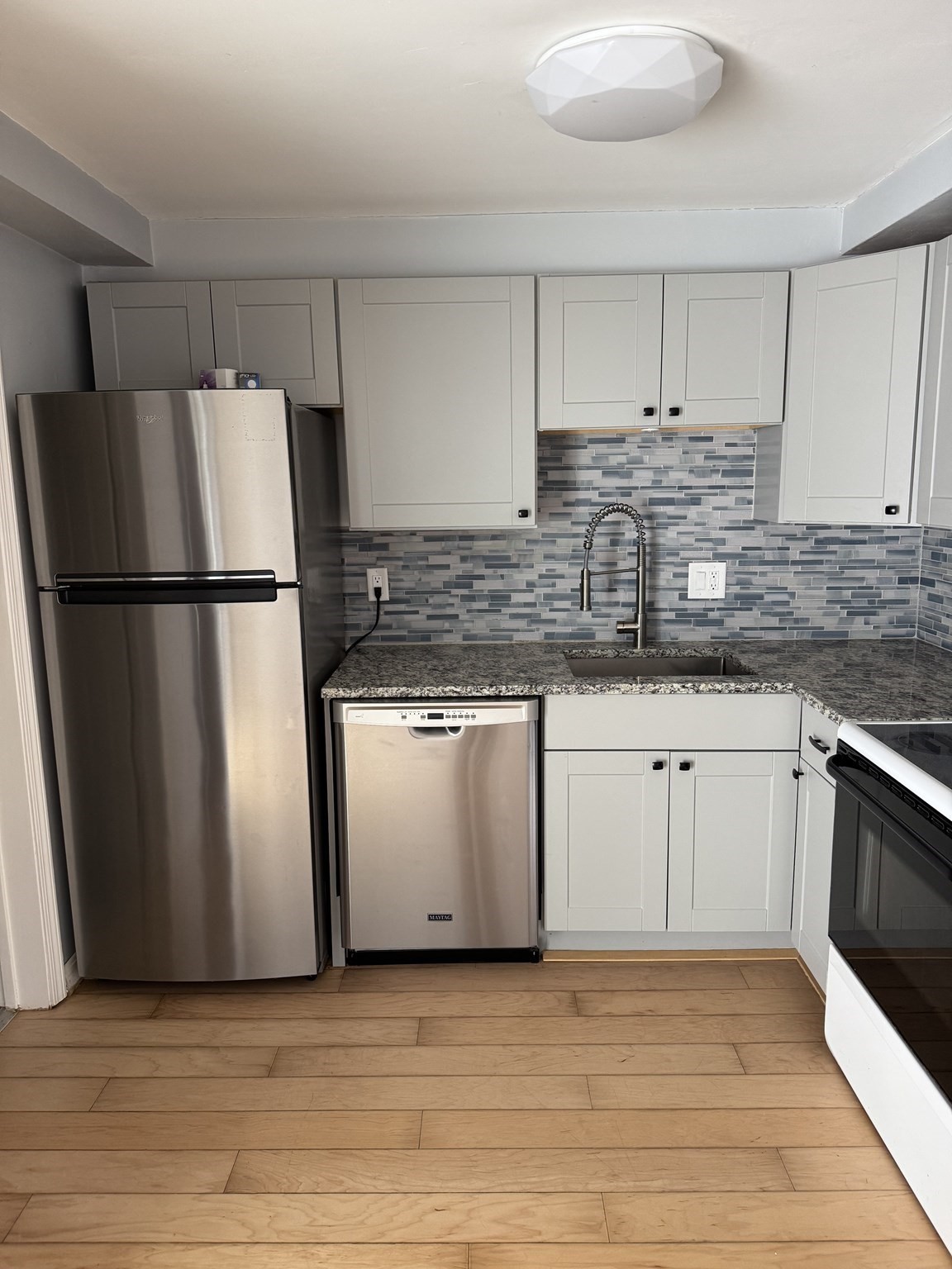 3 Ba Dr # G Property Photo 9