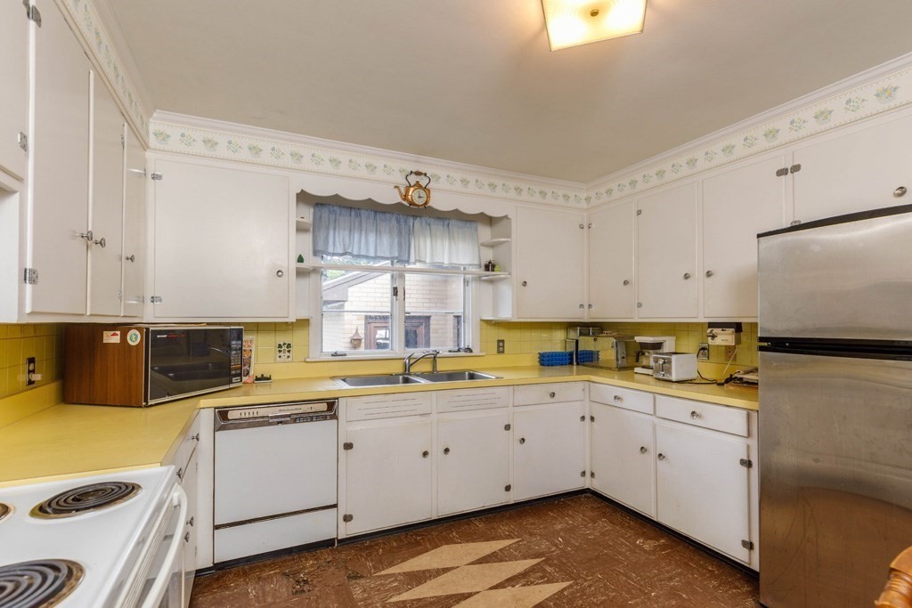 50 Lovewell Street Property Photo 13