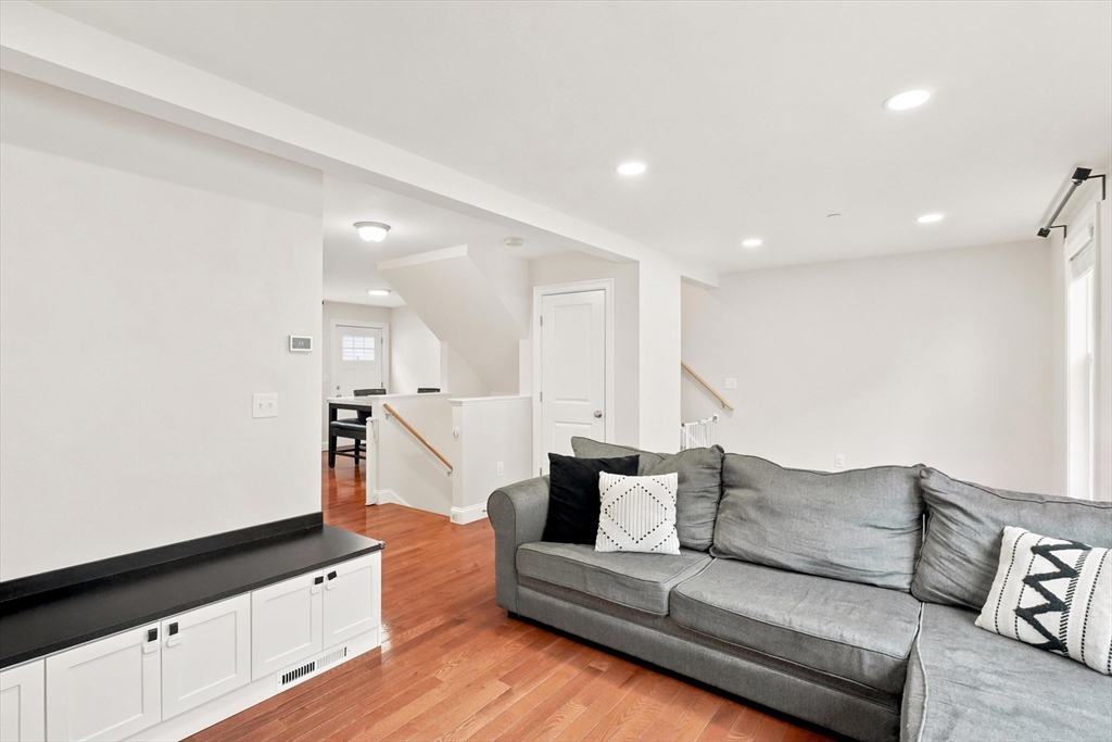 27-b Orchard St # 27b Property Photo 7
