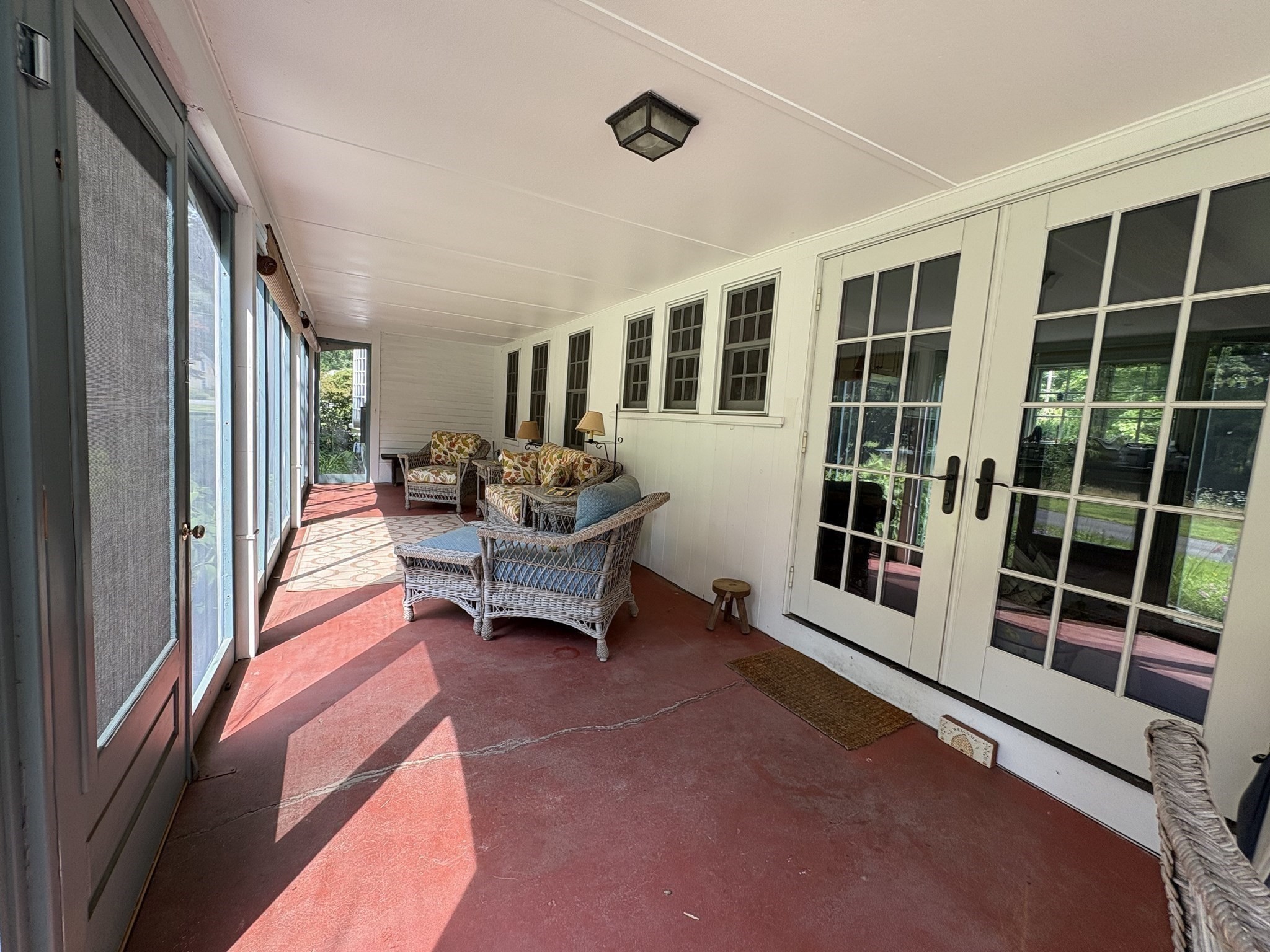 11 Green River Road Property Photo 7