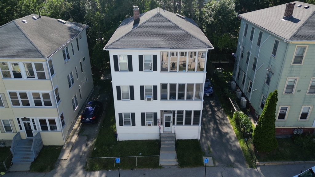 150 Ingleside Property Photo 2