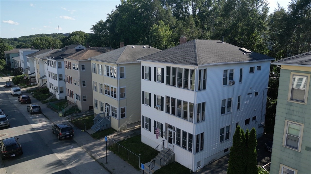 150 Ingleside Property Photo 3