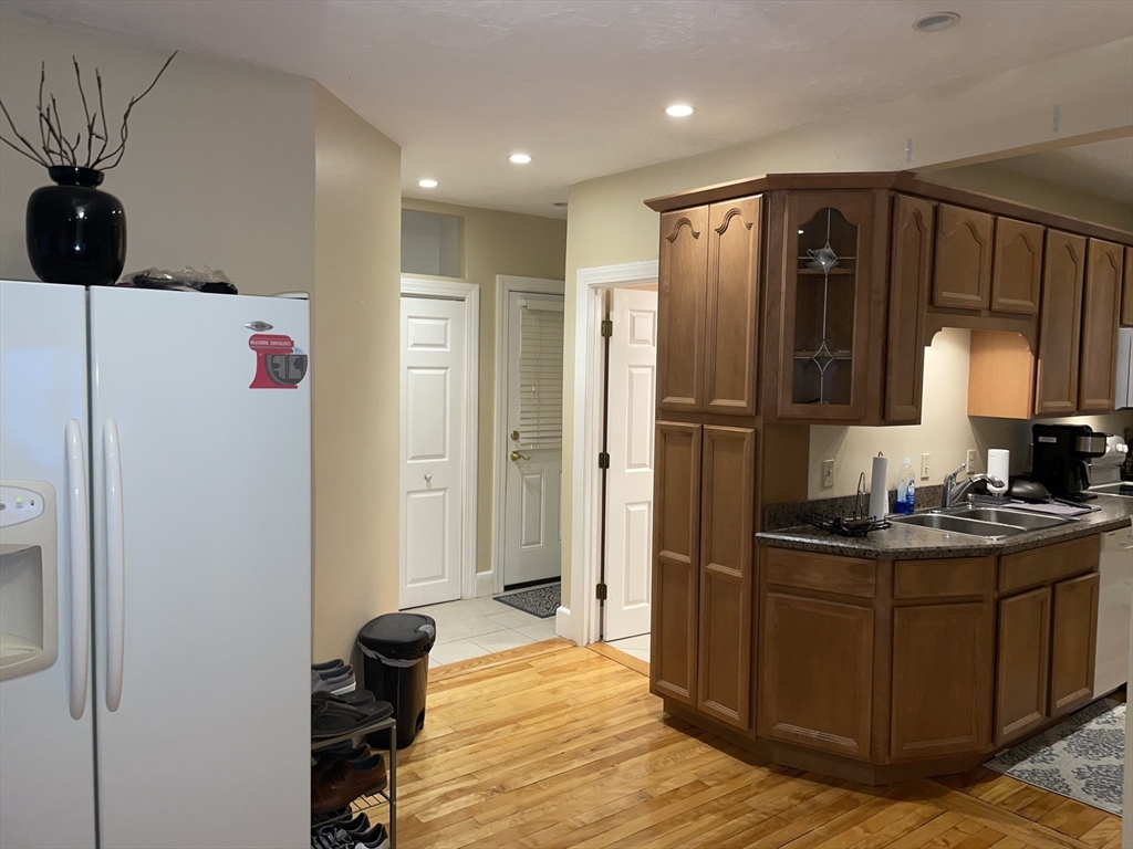 150 Ingleside Property Photo 5