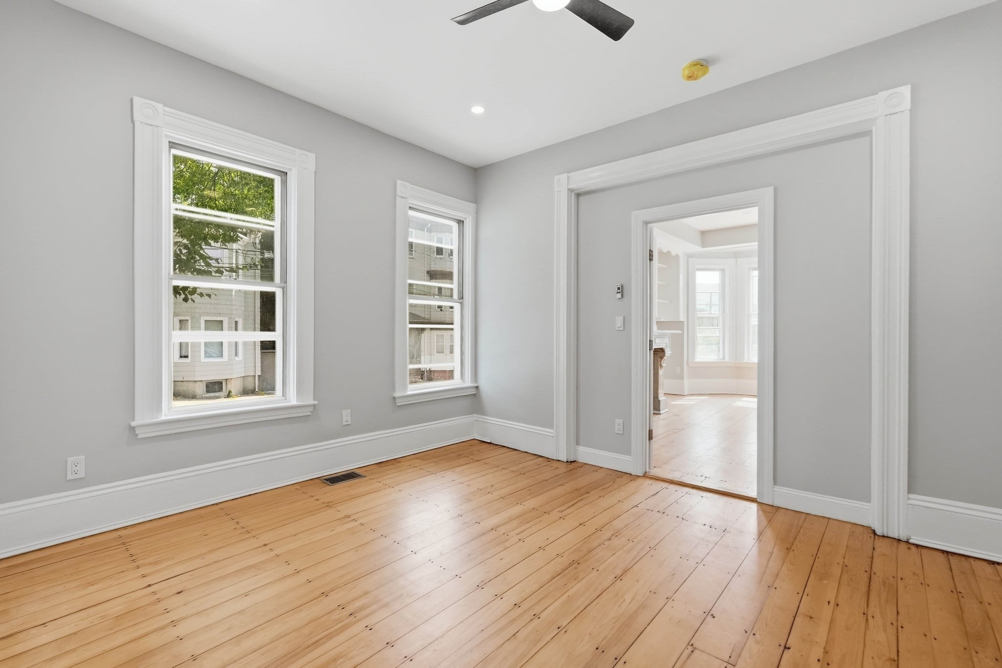 487-489 Sumner Street # 1 Property Photo 6