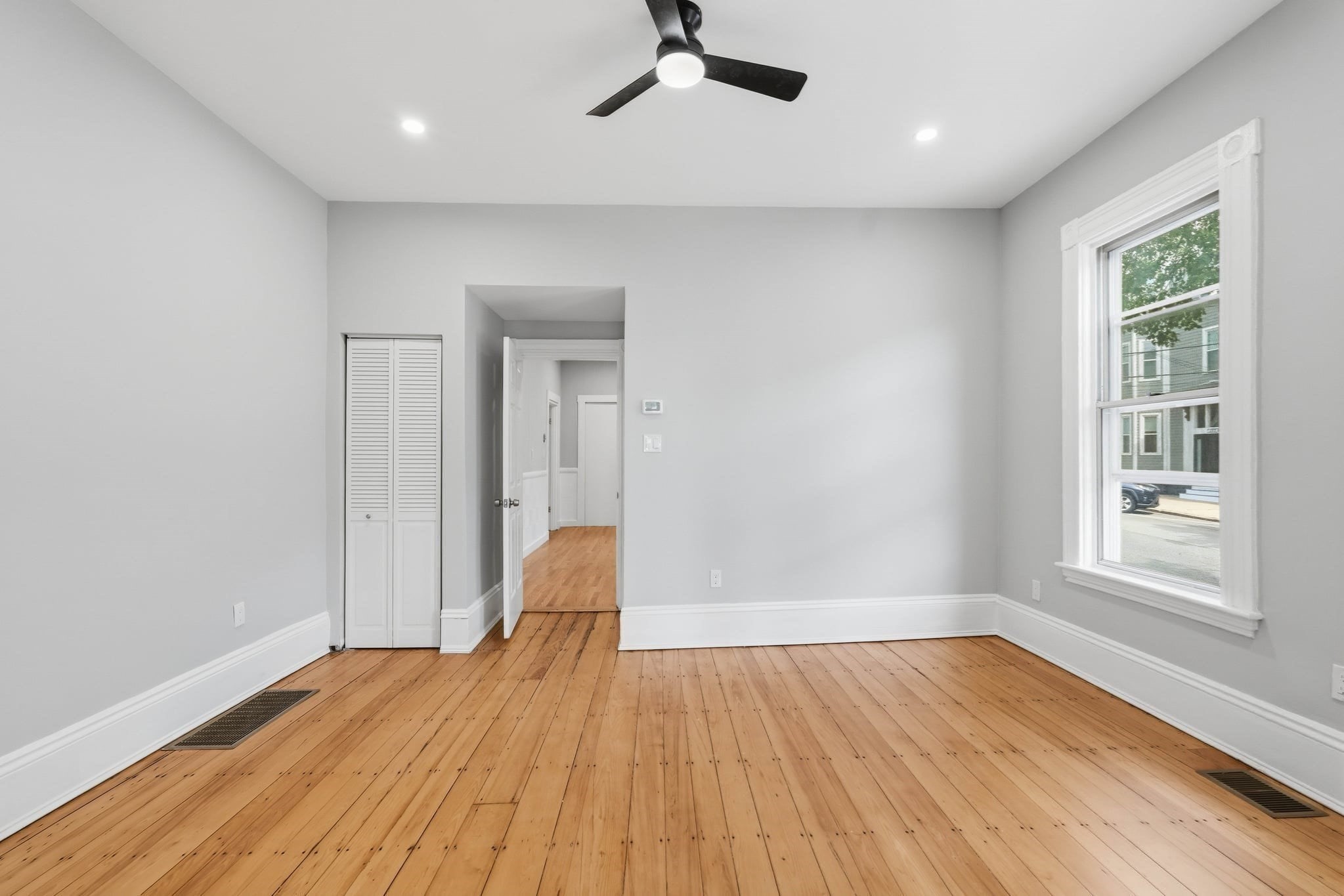 487-489 Sumner Street # 1 Property Photo 14