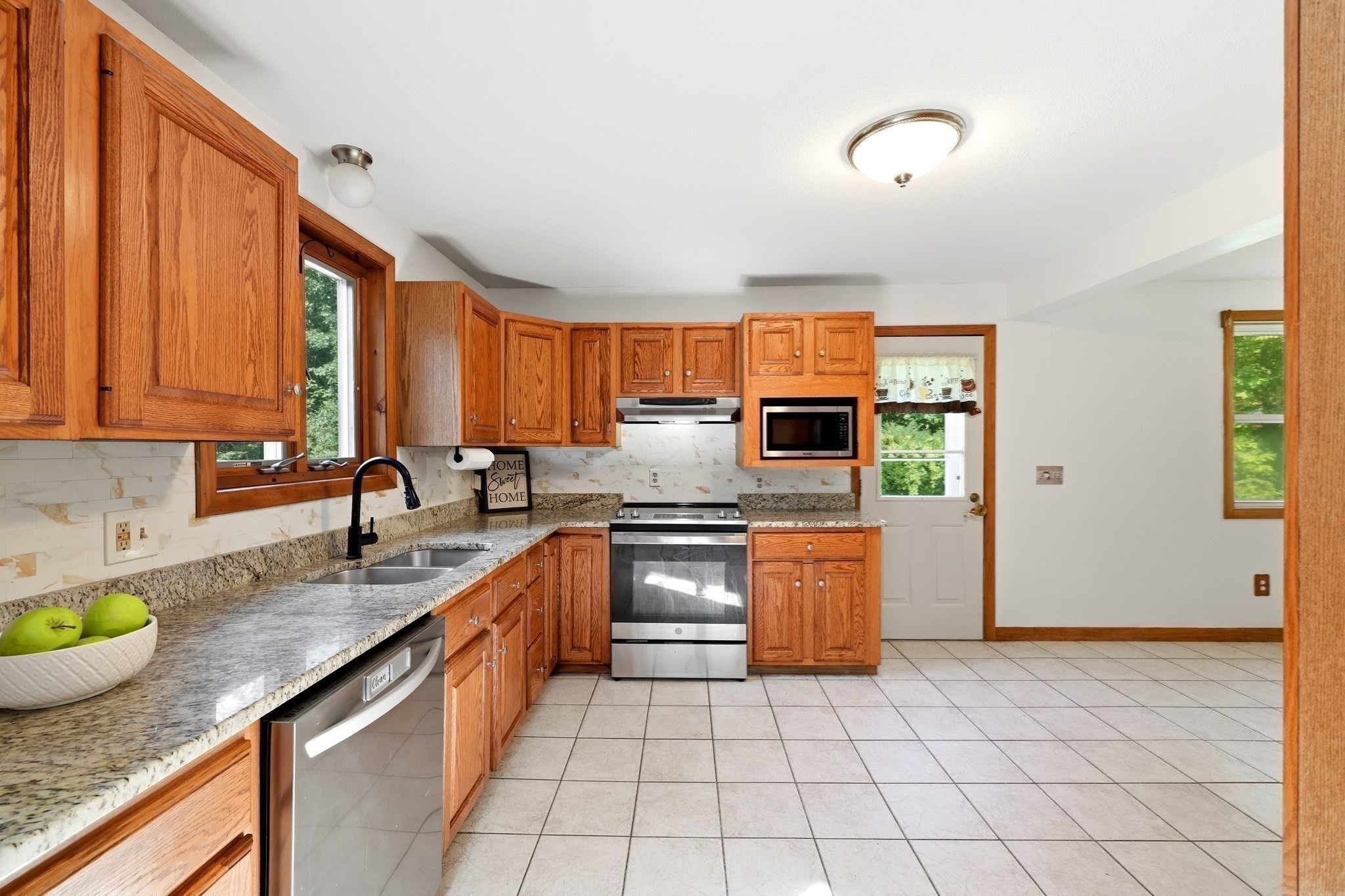 705 General Knox Rd Property Photo 6