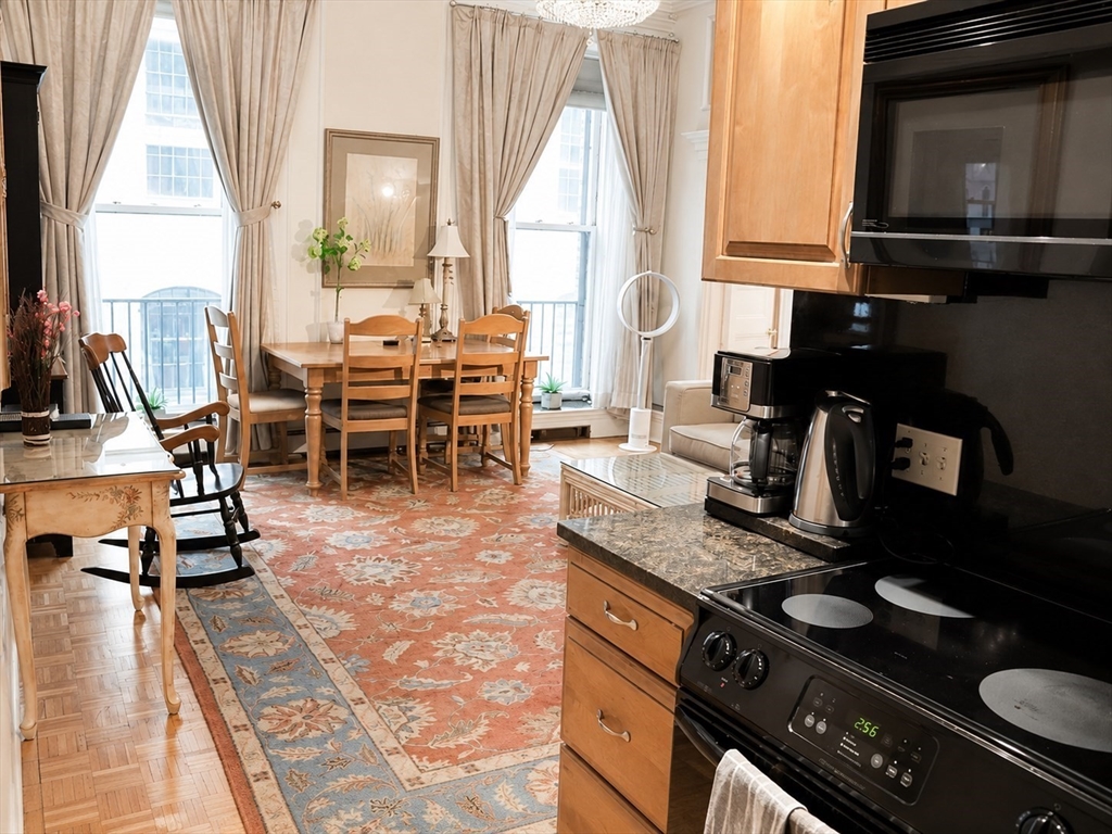 21 Beacon St # 3R Property Photo 1