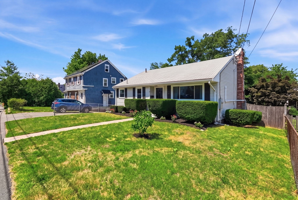 8 Bossi Ave Property Photo 2