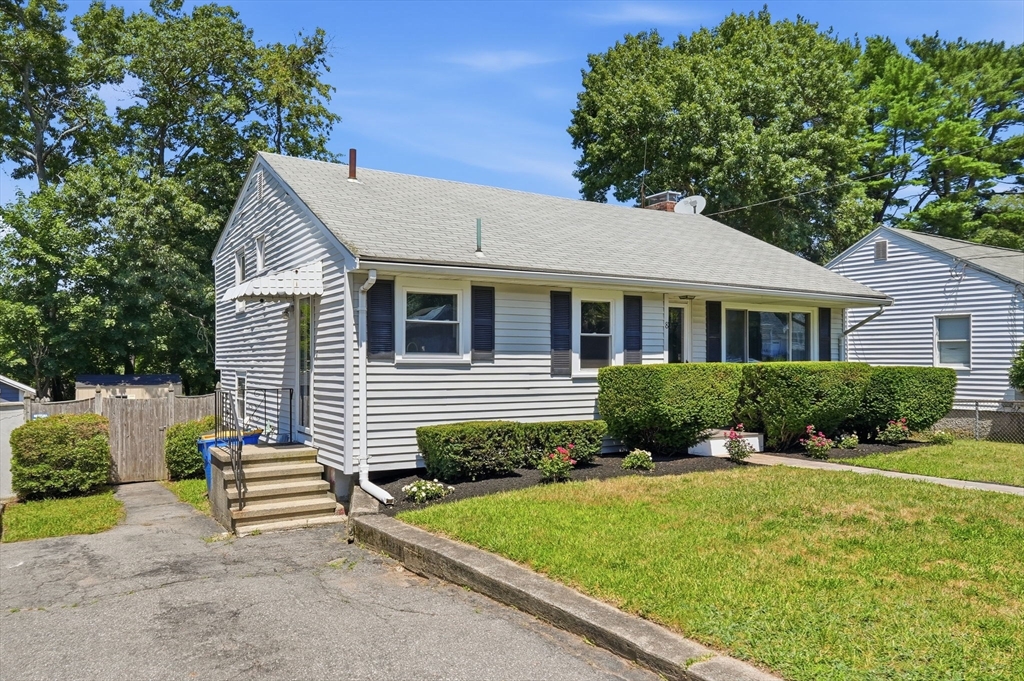 8 Bossi Ave Property Photo 3