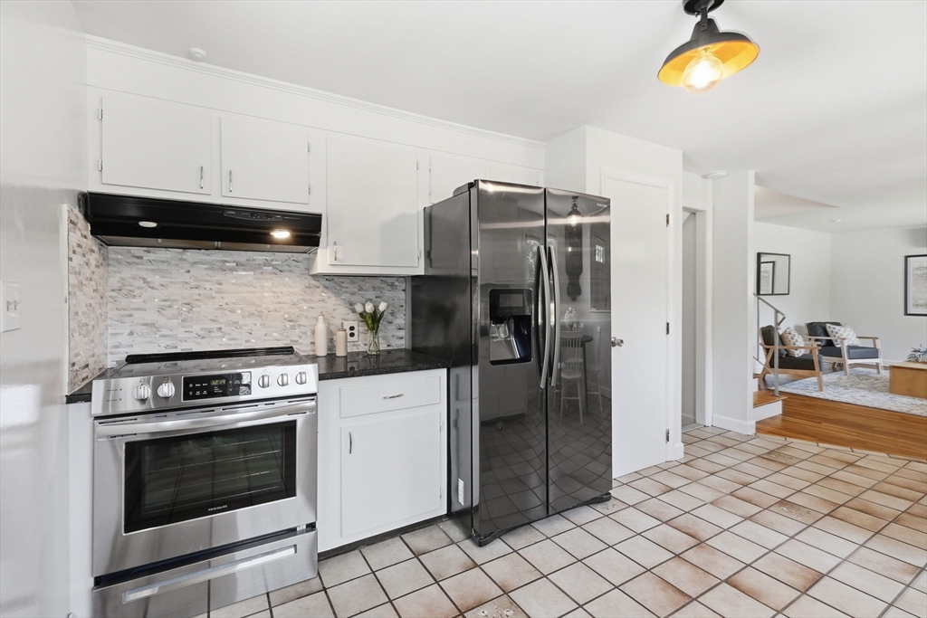 8 Bossi Ave Property Photo 6