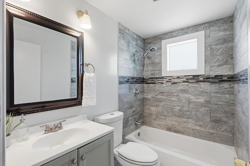 8 Bossi Ave Property Photo 16