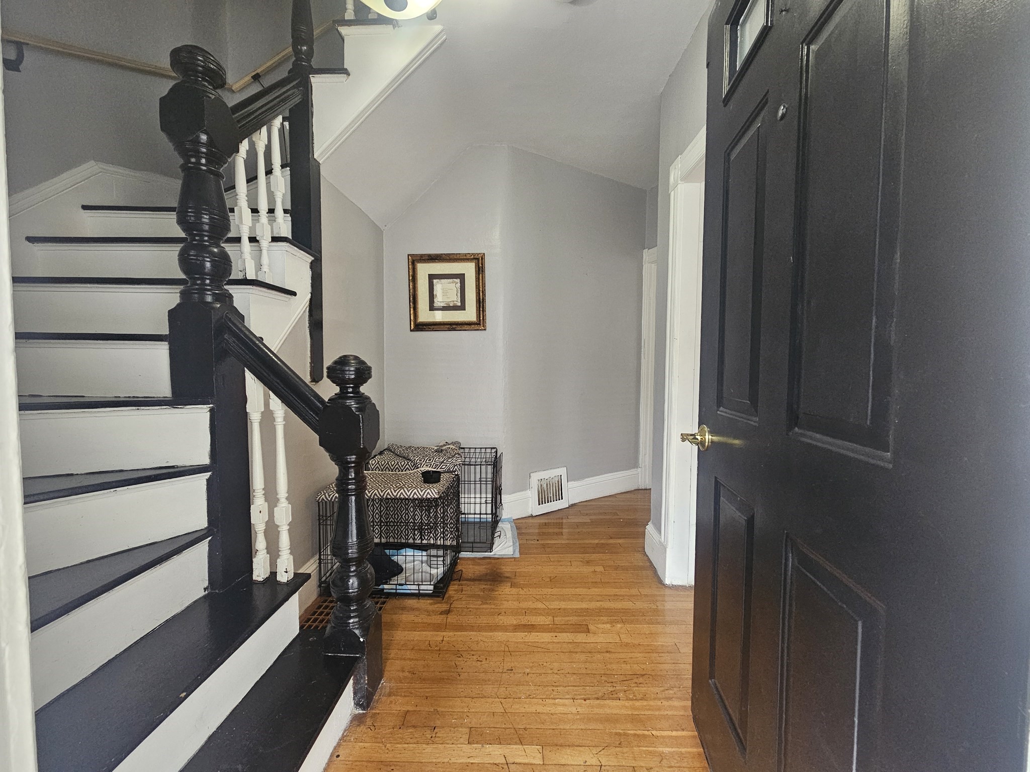 35 Farmland Rd Property Photo 5