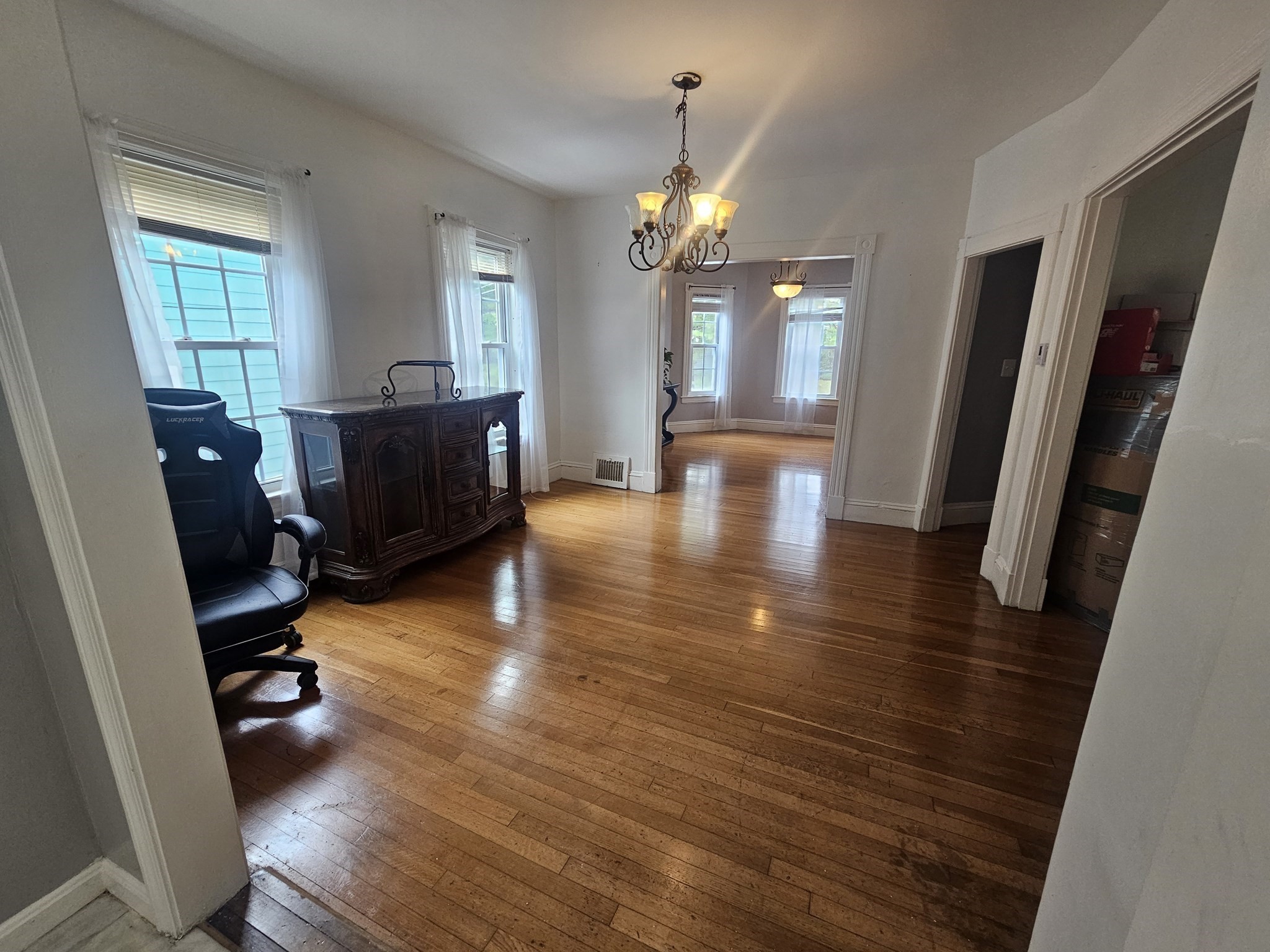 35 Farmland Rd Property Photo 11