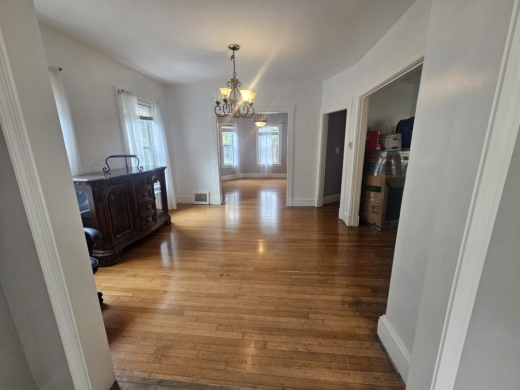 35 Farmland Rd Property Photo 12