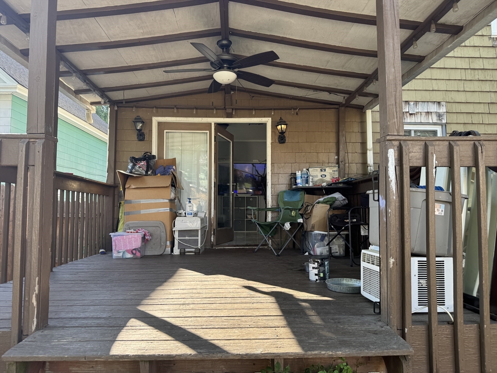 35 Farmland Rd Property Photo 17