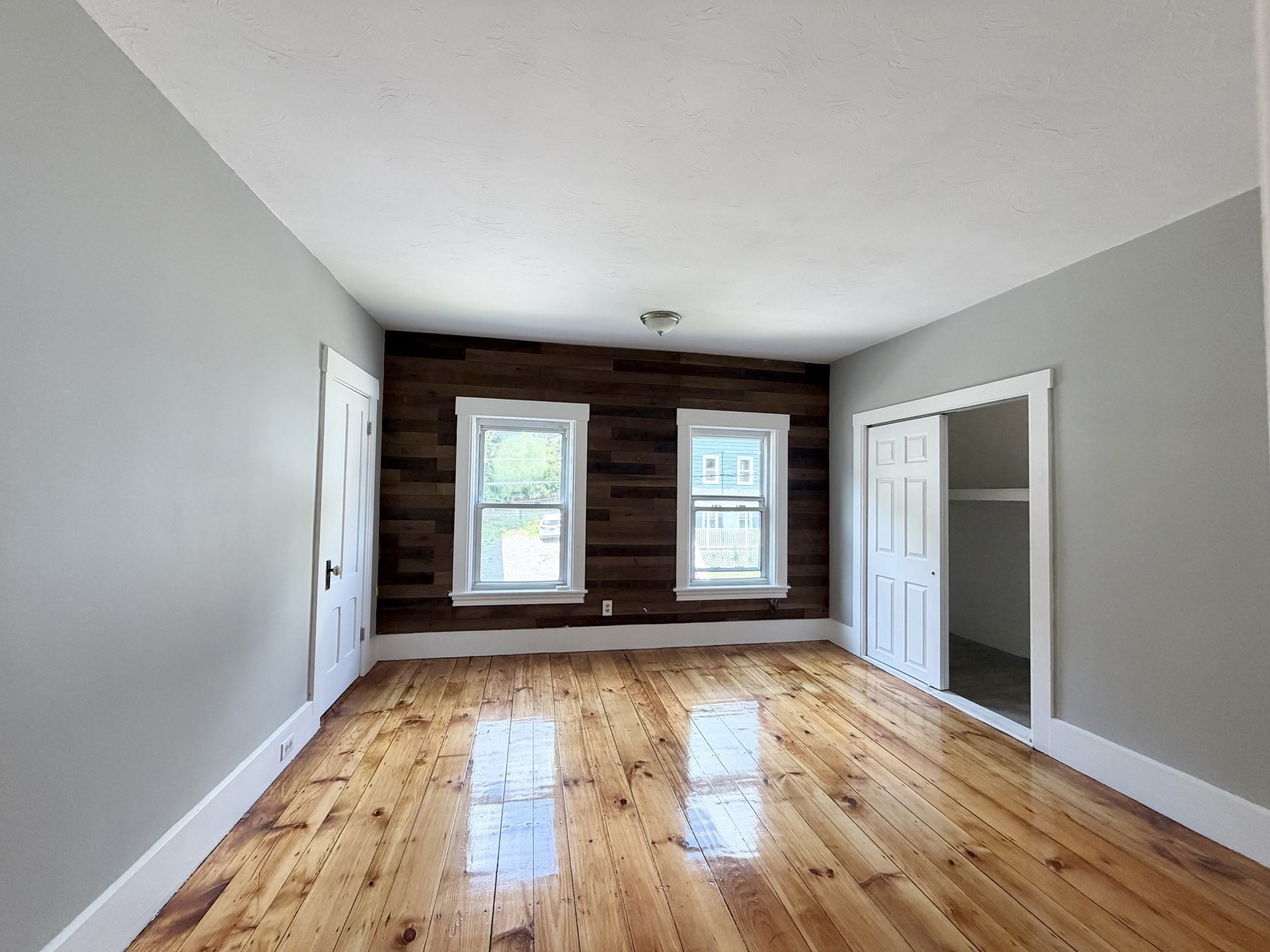 109 Culley St Property Photo 27