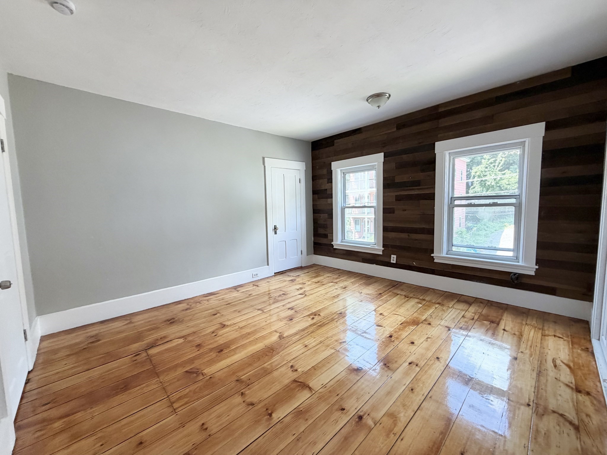 109 Culley St Property Photo 29