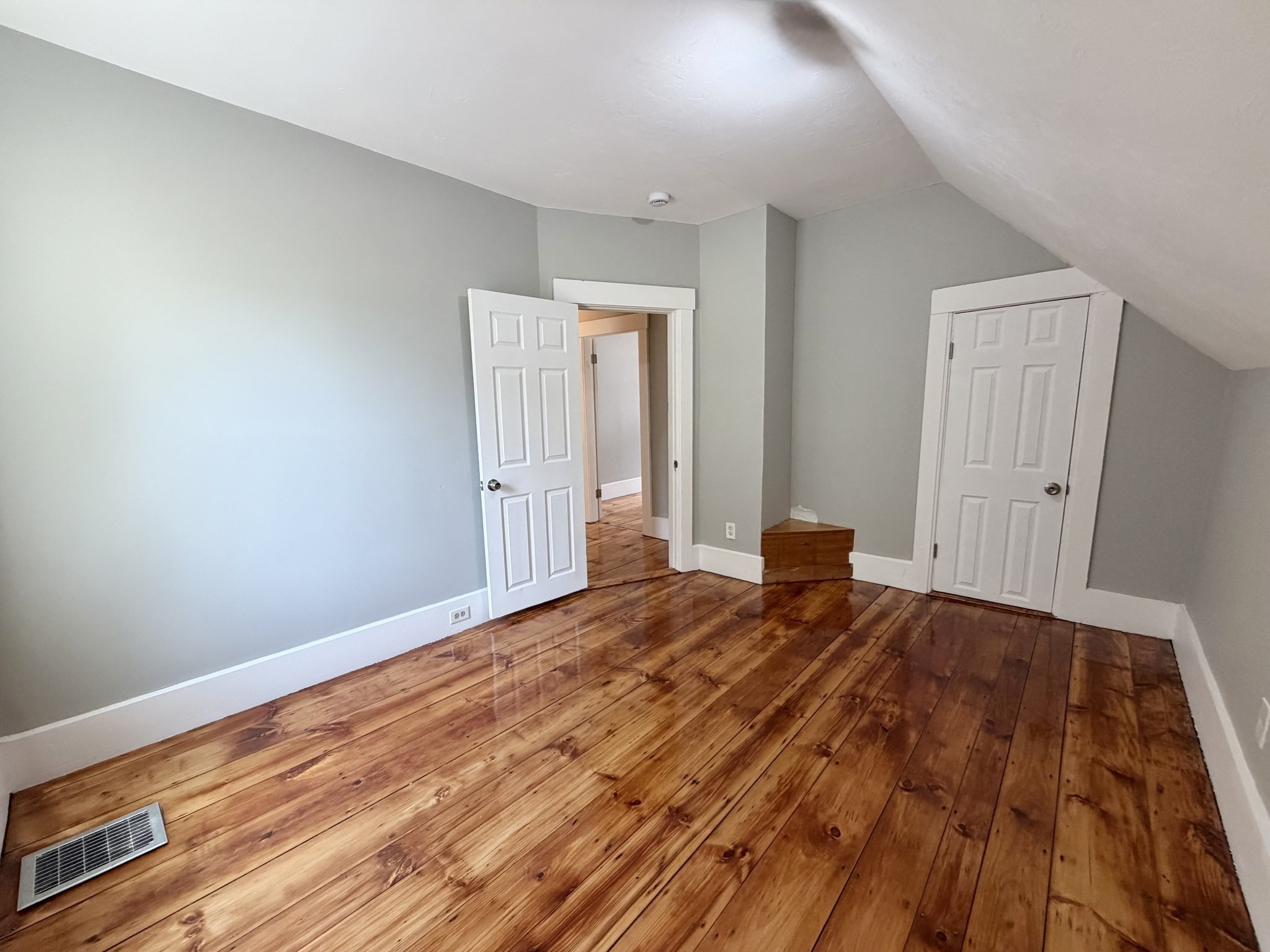 109 Culley St Property Photo 30