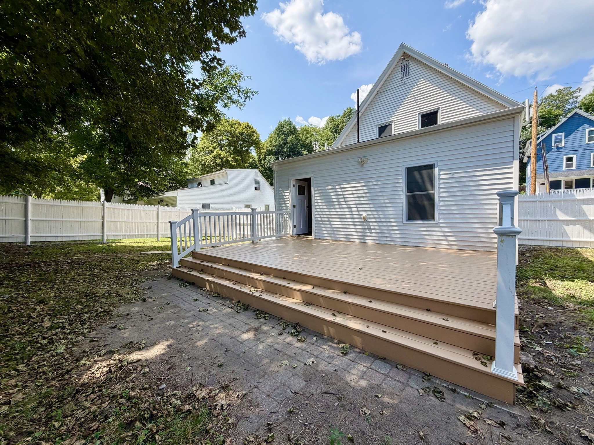 109 Culley St Property Photo 35