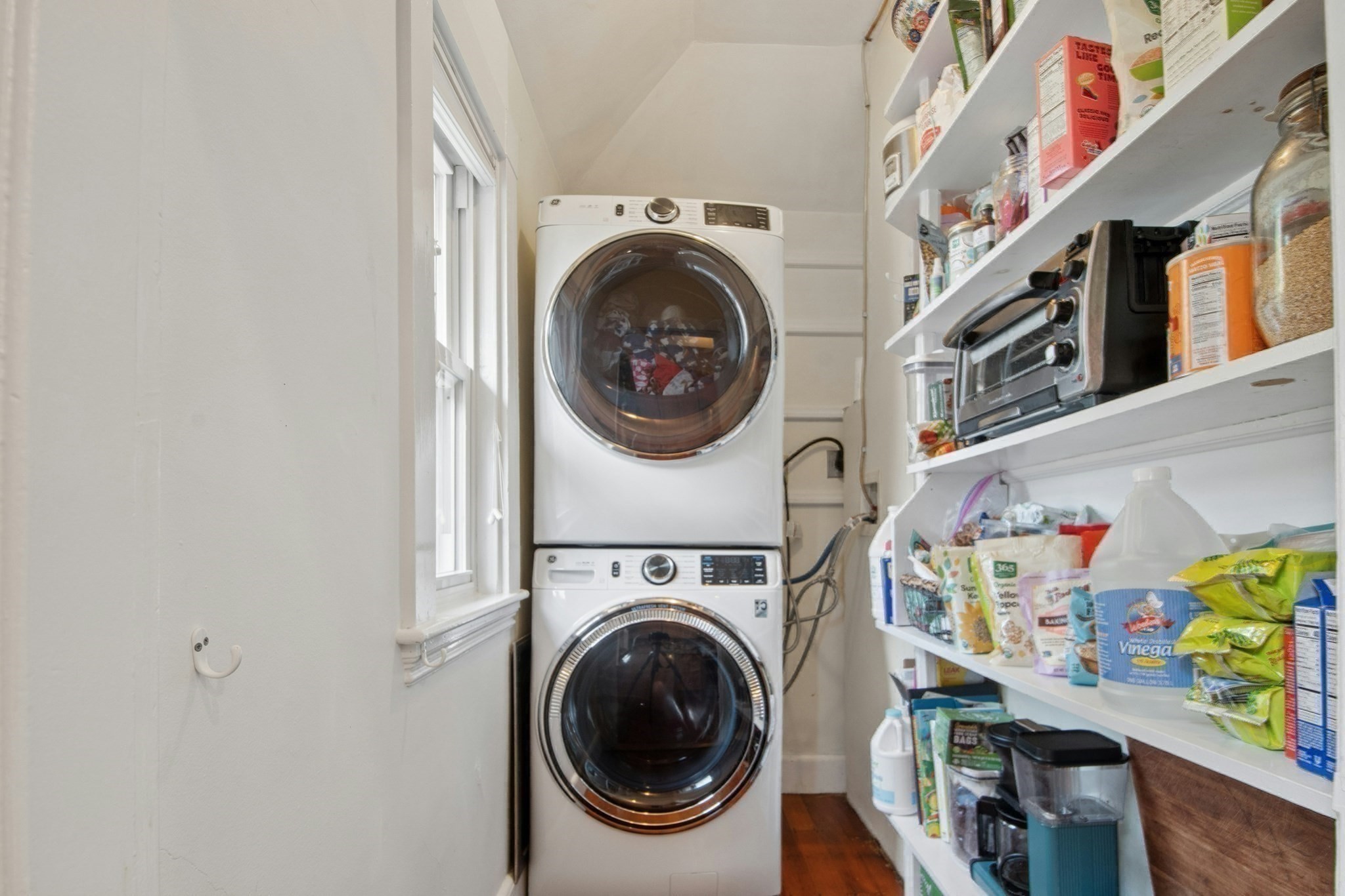 42 Wyman St # 3 Property Photo 5