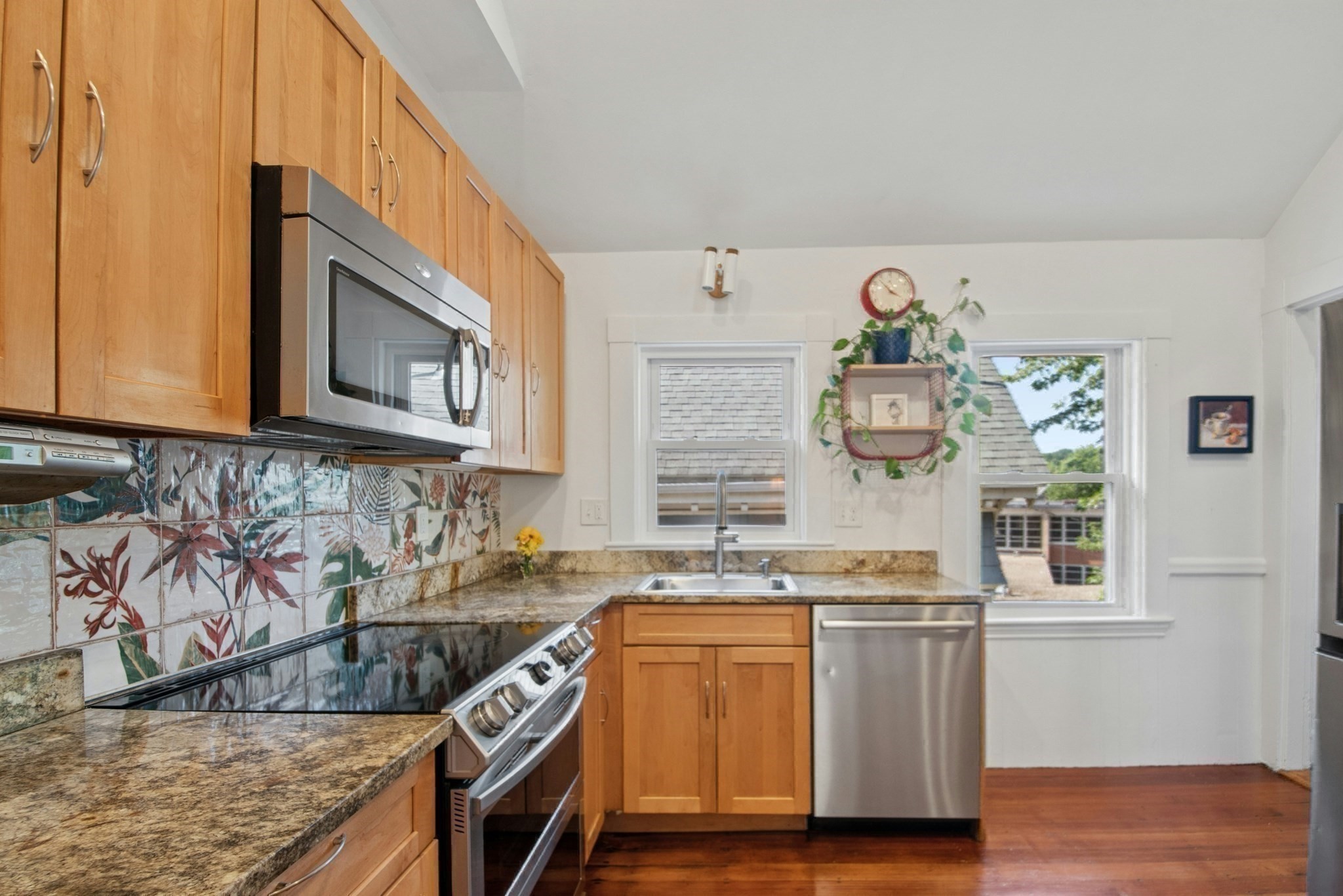 42 Wyman St # 3 Property Photo 18