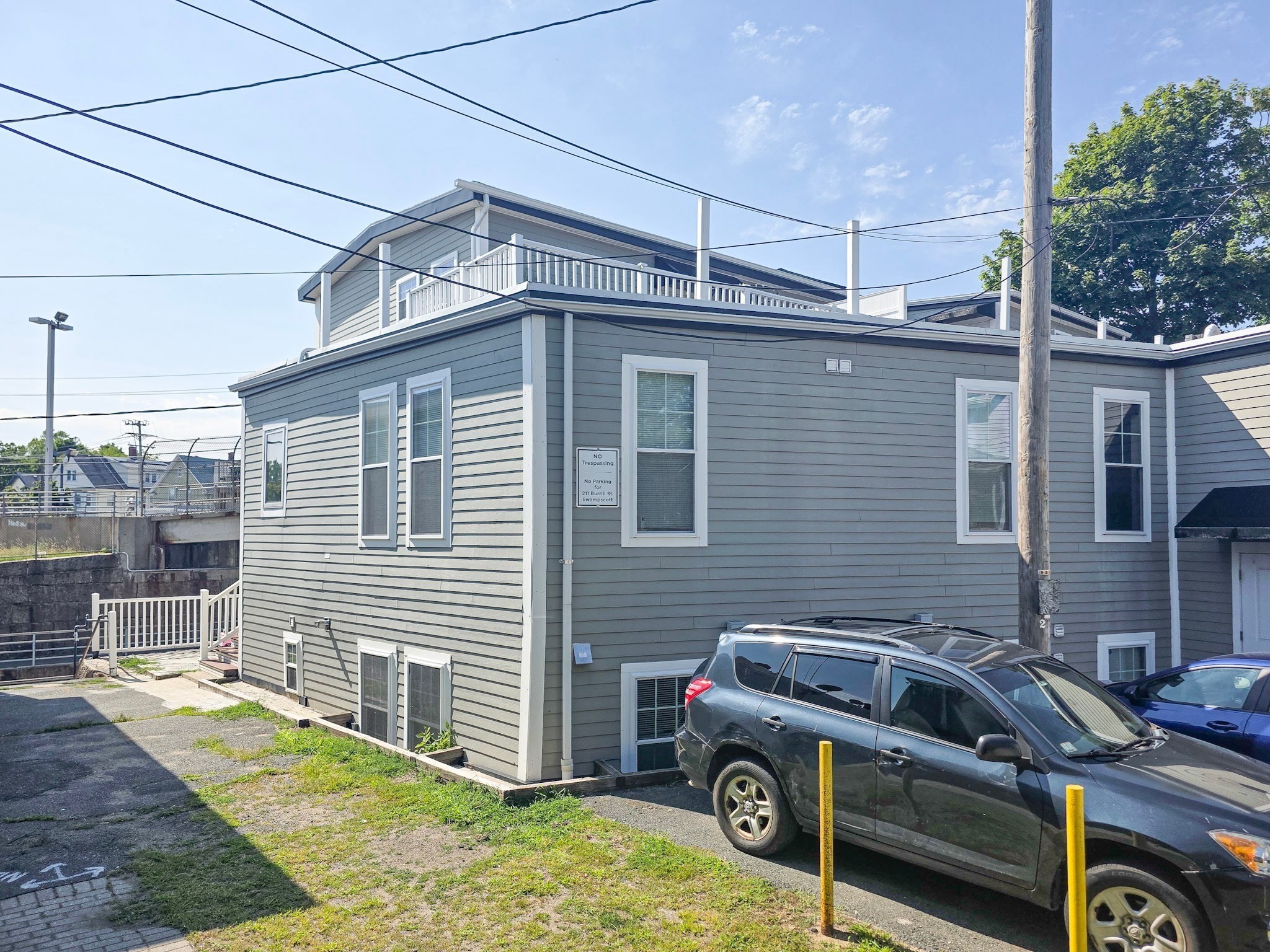 213-215 Burrill St Property Photo 4