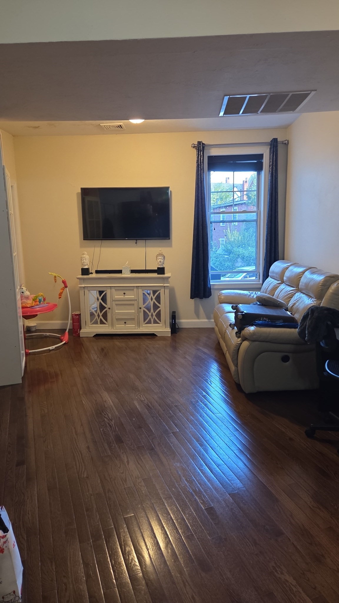 213-215 Burrill St Property Photo 11