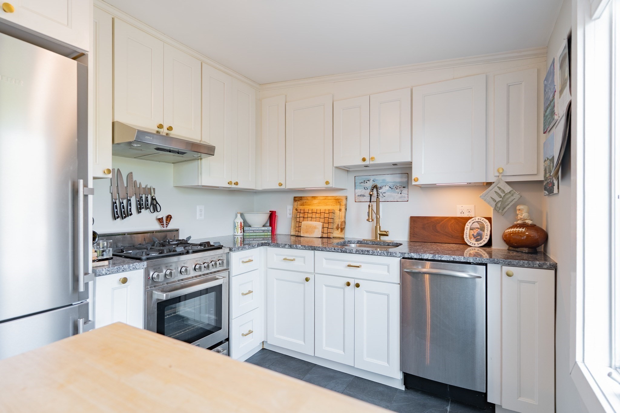 21 Harvard St # 4 Property Photo 6