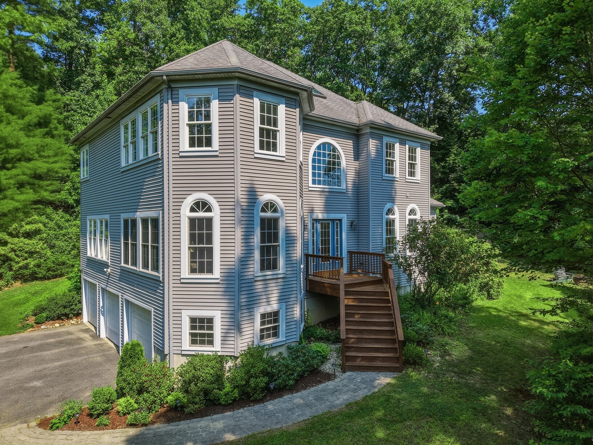 160 E Leverett Rd Property Photo 1