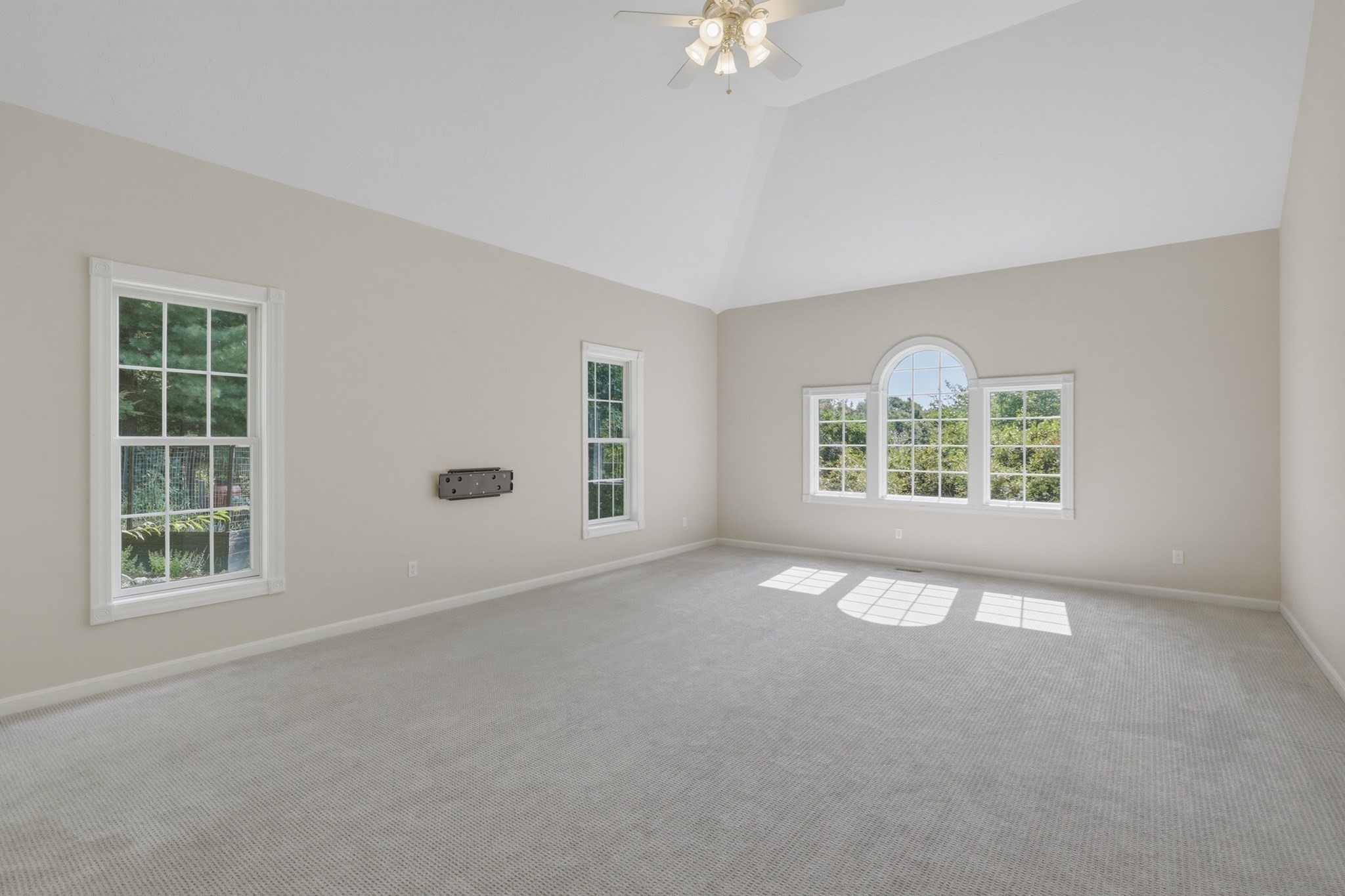 160 E Leverett Rd Property Photo 16