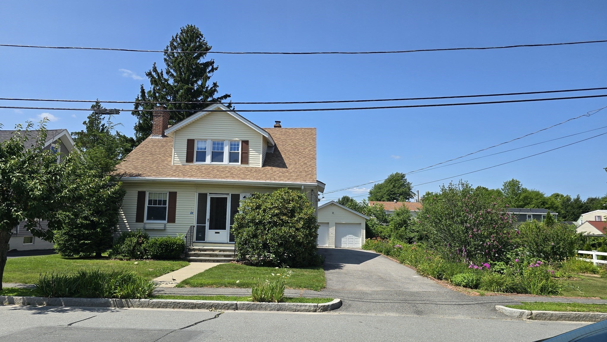 21 Arbutus Road Property Photo 2
