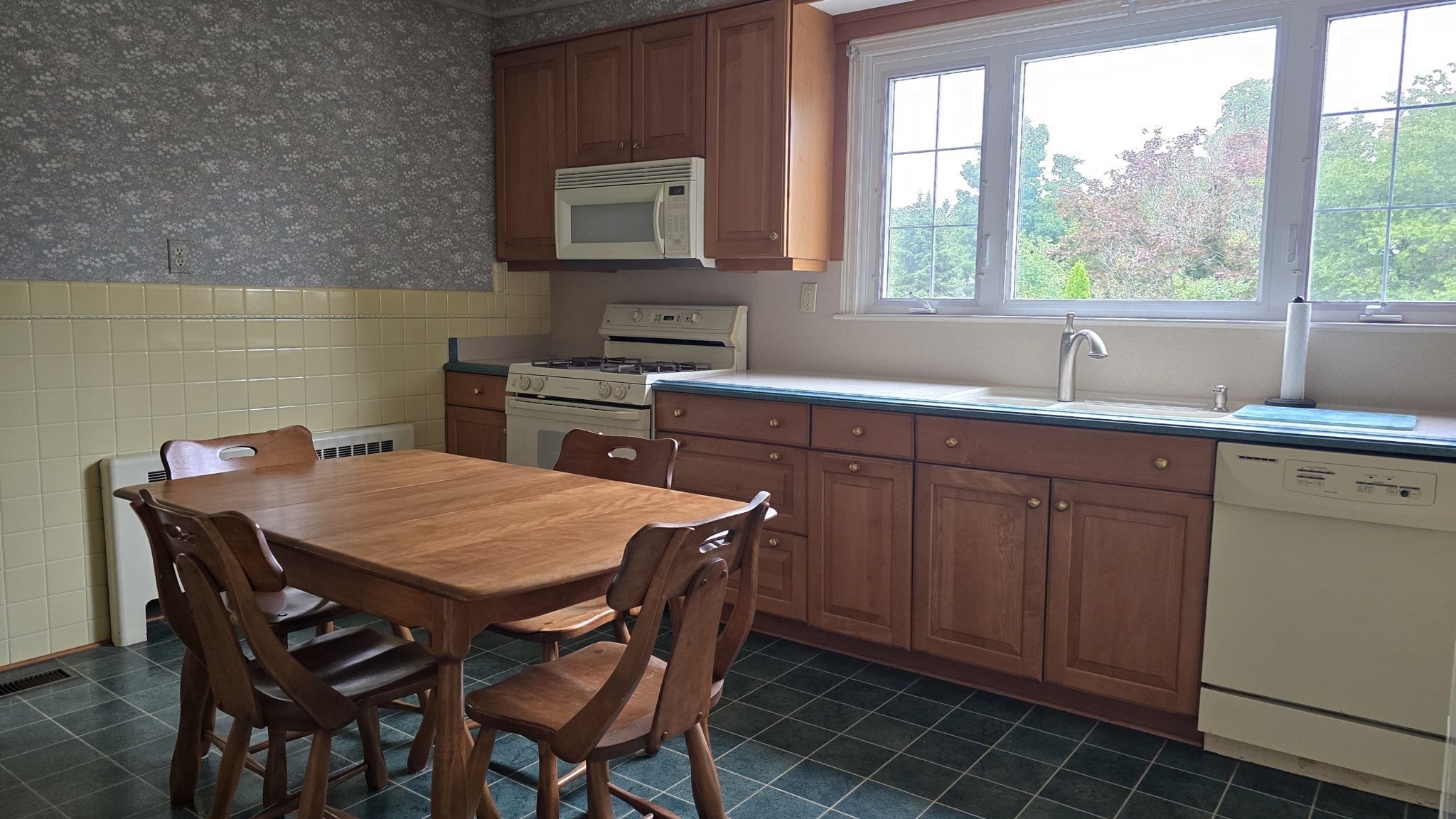 21 Arbutus Road Property Photo 15
