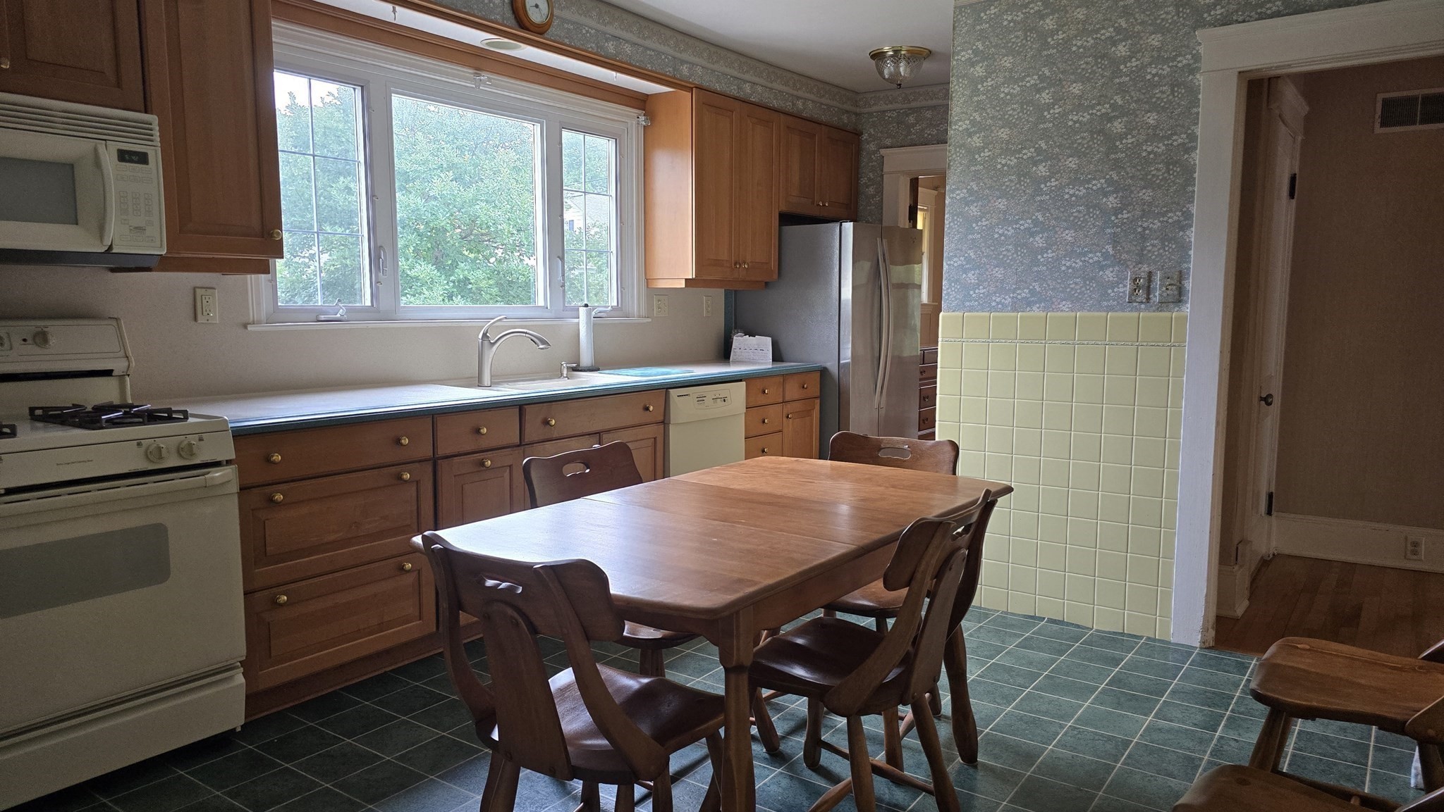 21 Arbutus Road Property Photo 16