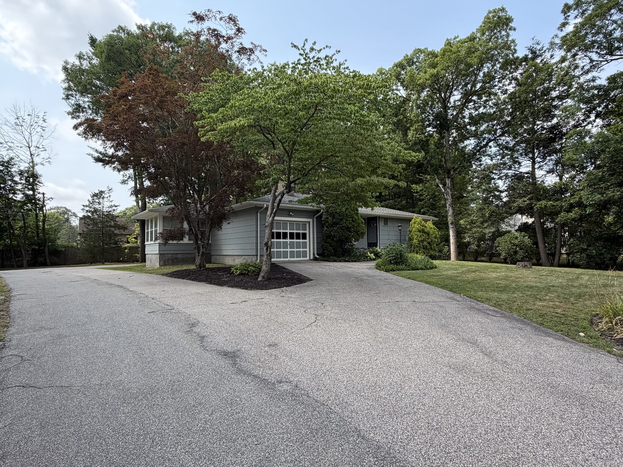510 Thacher St Property Photo 6